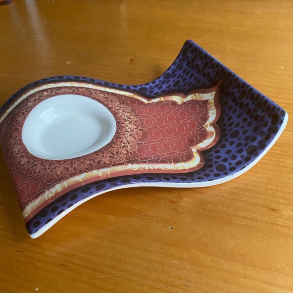 LitJoy A Kingdom of Brass Tea Cup & Saucer - Picture 4 of 5